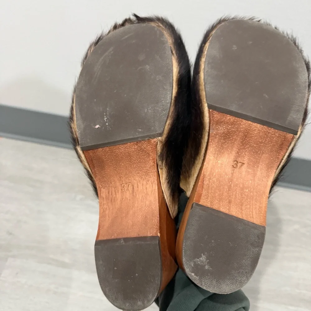 Acne Studios Clogs Calf Hair Platform in Pony Hair - Picture 14 of 14